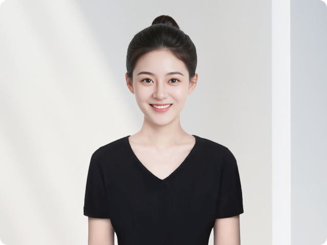 证件照制作演示动图，展示从上传照片到生成证件照的完整流程